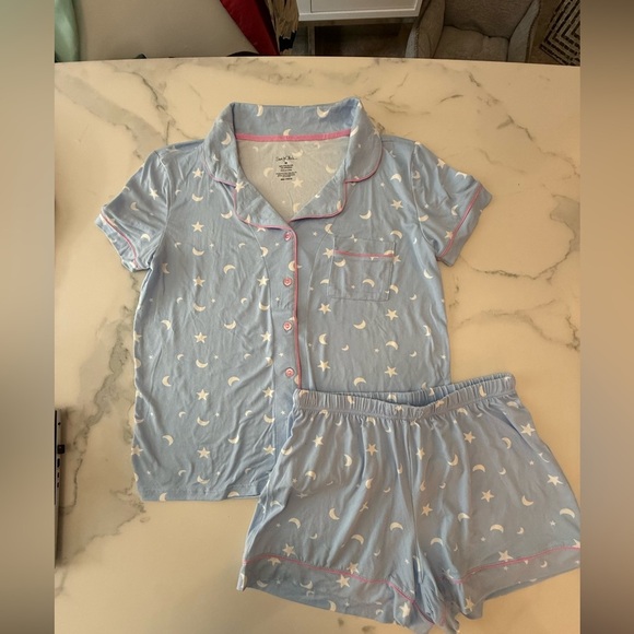 Sam & Olivia Blue Pajama Set with Moon and Star Print Medium - Picture 1 of 4